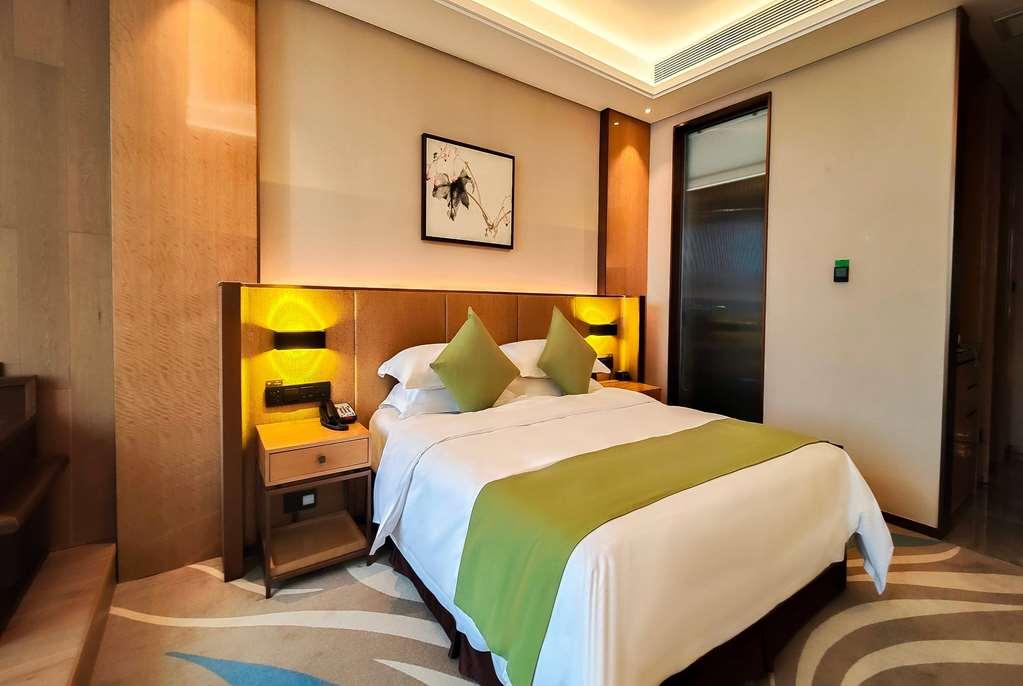 Leshan Ramada Hotel Oda fotoğraf