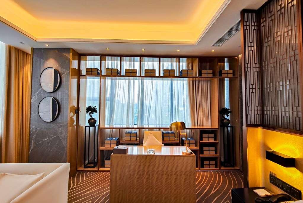 Leshan Ramada Hotel Oda fotoğraf